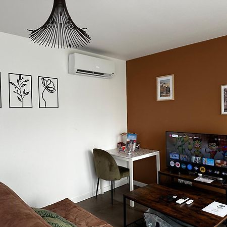 Maison La Capucine Sur Quai De Seine, Wifi, Machine A Laver, Parking Prive Gratuit ヴェルノン エクステリア 写真