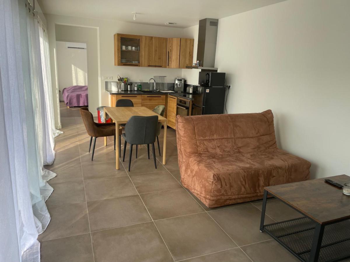 Maison La Capucine Sur Quai De Seine, Wifi, Machine A Laver, Parking Prive Gratuit ヴェルノン エクステリア 写真
